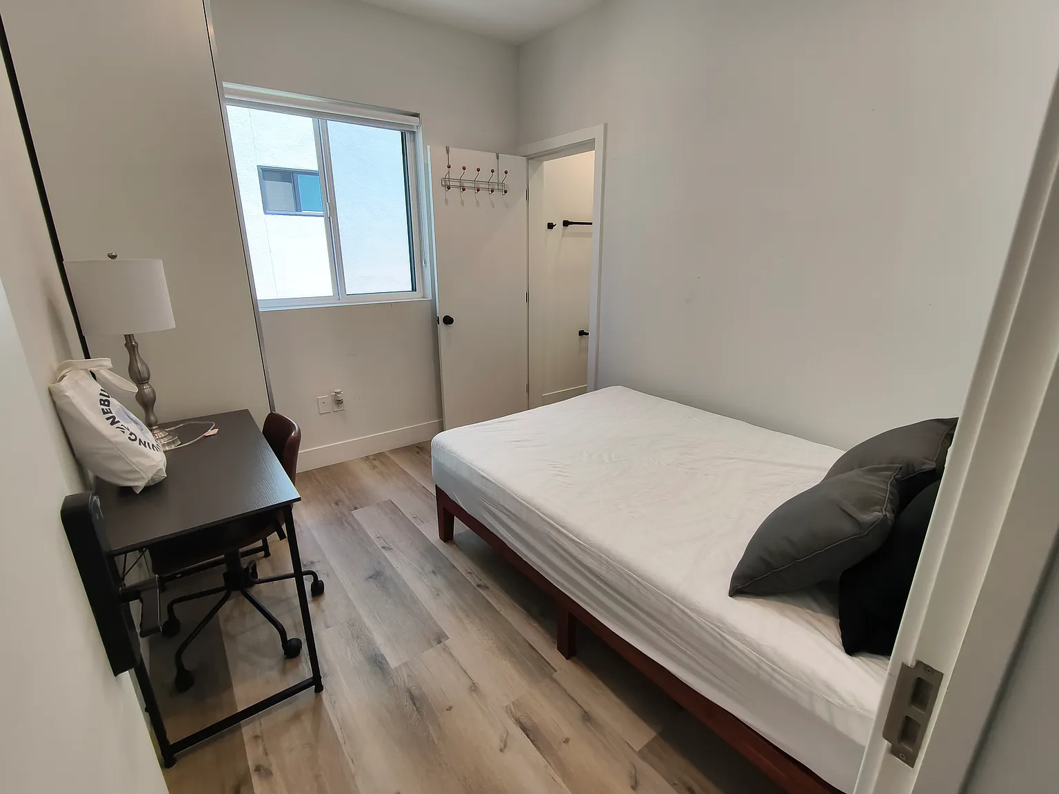 2 bed, 600 sqft, $1,380 — Photo 2