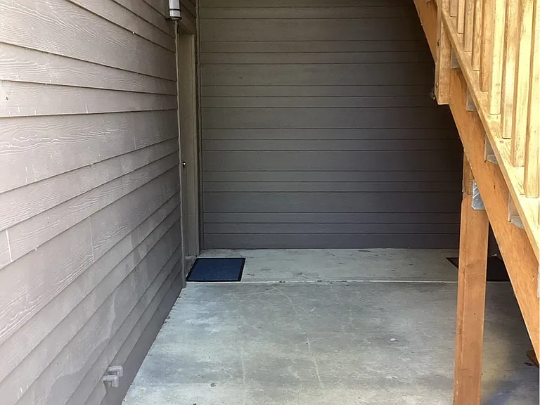 2950 SW Coho St #2 — Photo 3