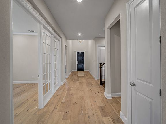 5th image of 1021 Warner Rdg