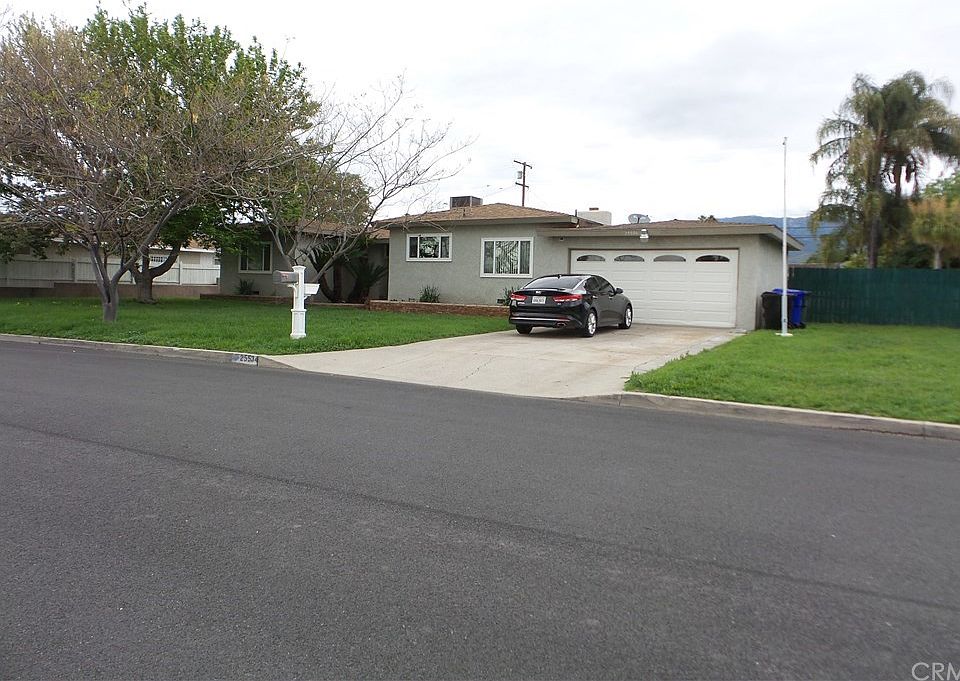 1st image of 25534 Walker St