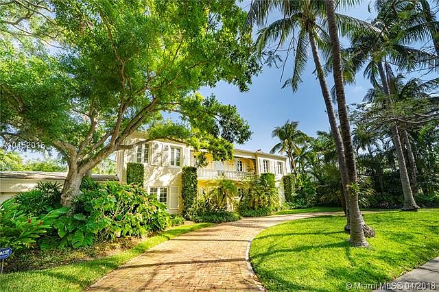 Fantastic Six-Bedroom Estate