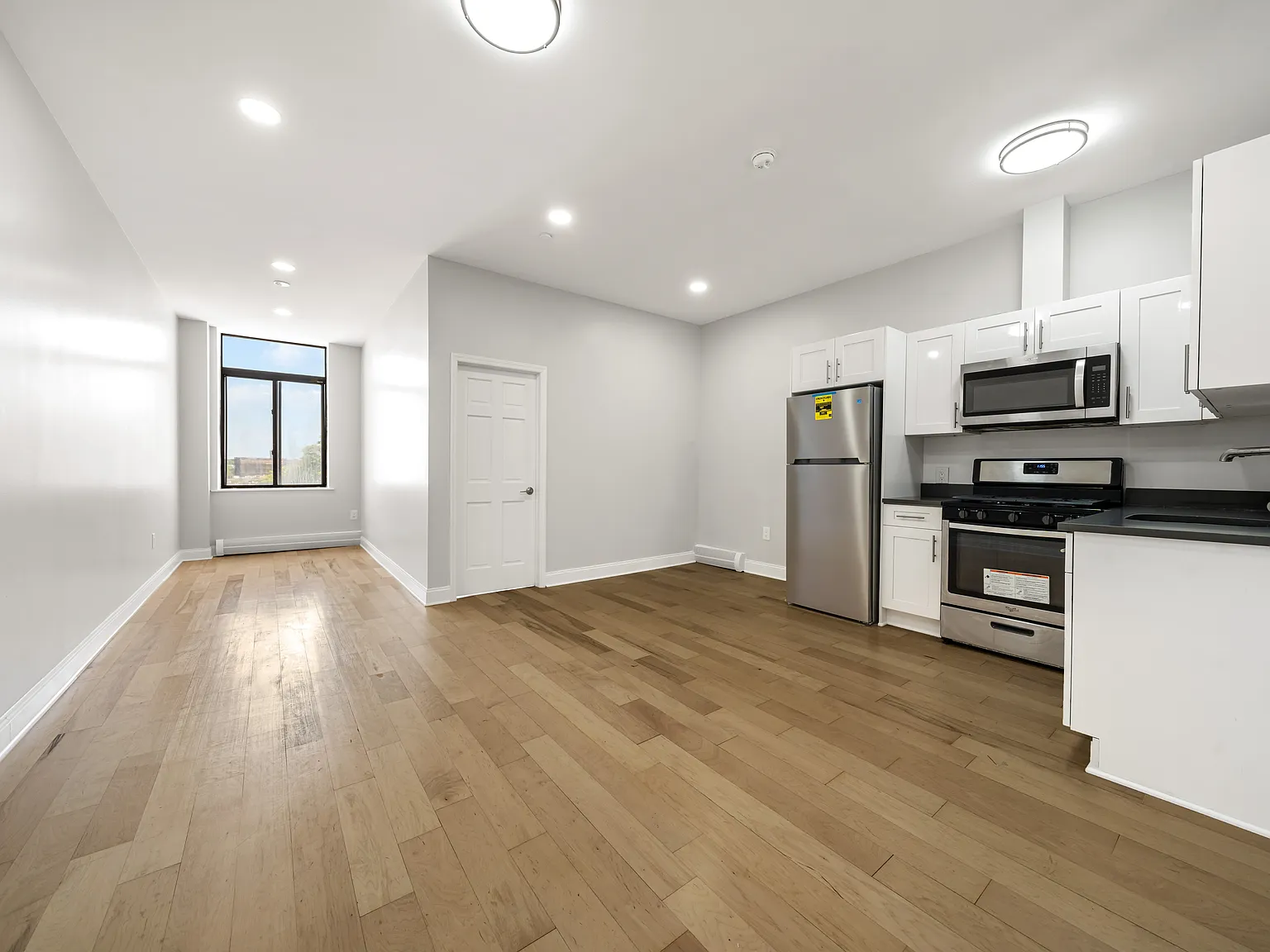 714 Seneca Avenue — Photo 1