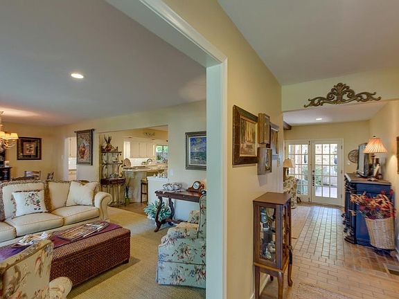 3rd image of 9352 Creel Creek Dr