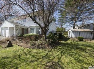 130 Rockland Dr, Jericho, NY 11753