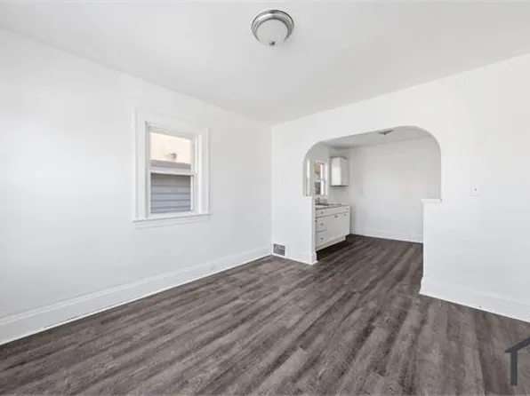 4244 W 24th St, Cleveland, OH 44109