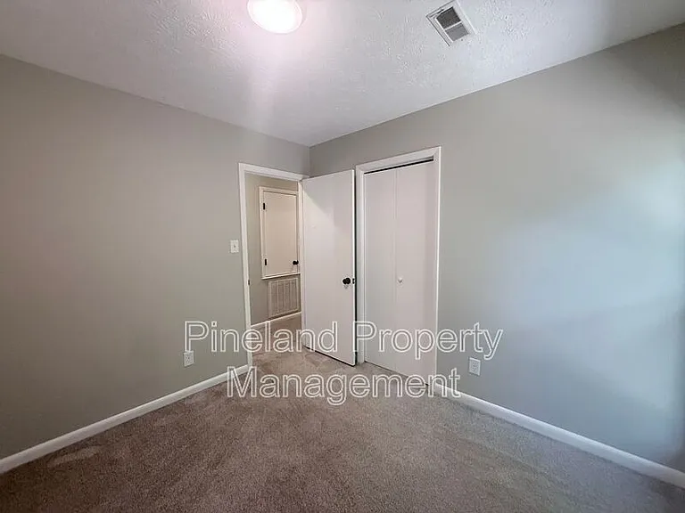 890 Bridgette St — Photo 12