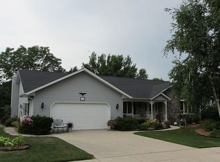 405 W Willow Ave, Cedar Grove, WI 53013