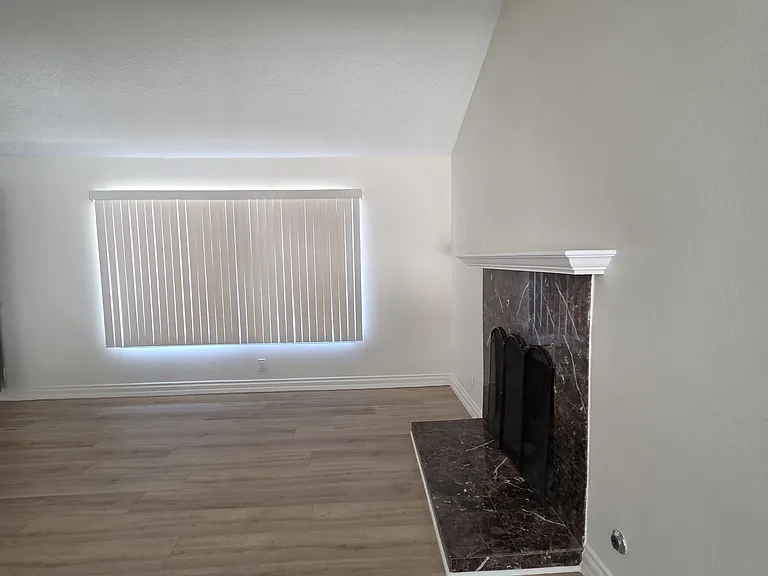 630 E Avenue J4 — Photo 3