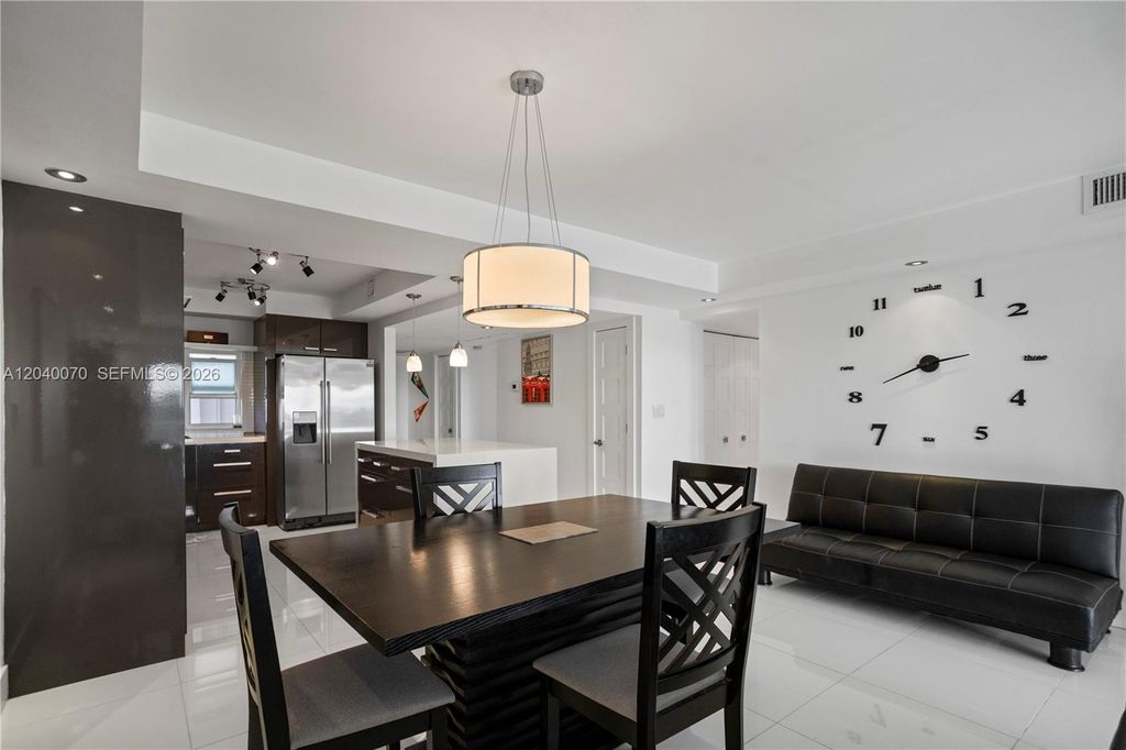 3050 N Palm Aire Dr APT 710, photo 7