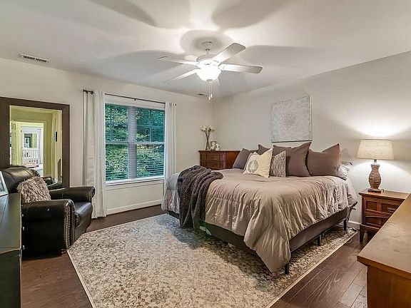 5th image of 5304 Beverly Ln