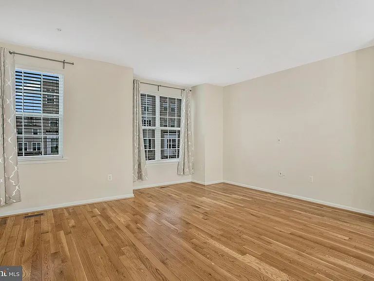1612 Fernwood Dr — Photo 4