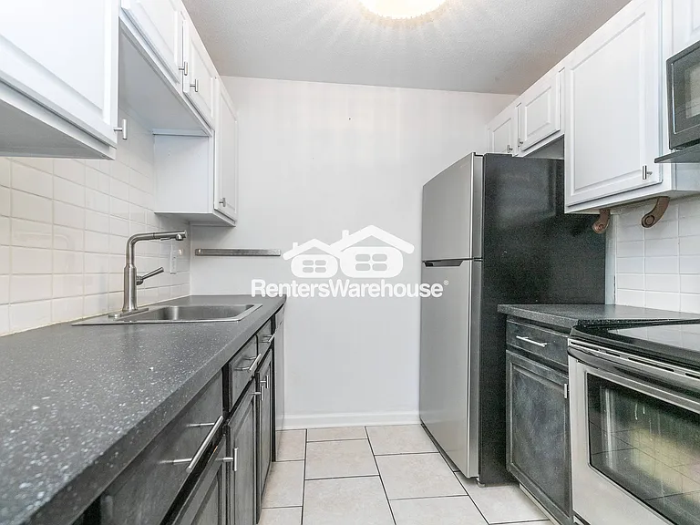 4524 Holly St #22 — Photo 6