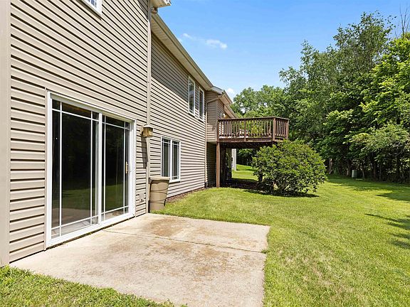 4th image of 10589 Harrison Ct