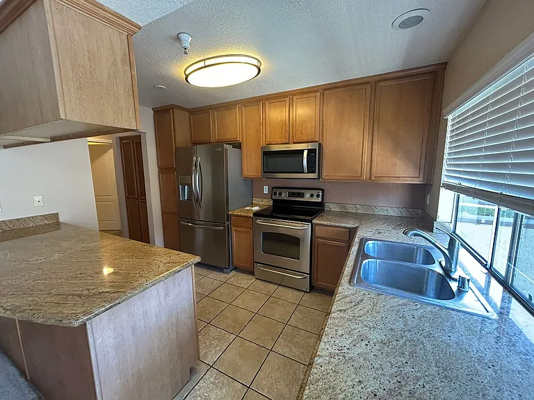 615 Fredricks Ave #170 — Photo 8