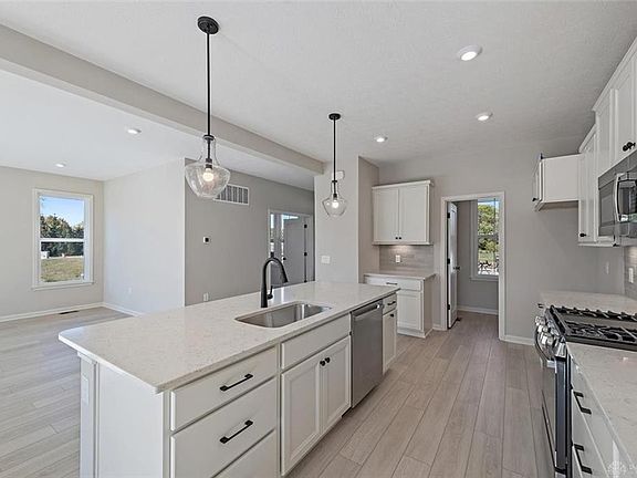 5th image of 736 Harvest Ave