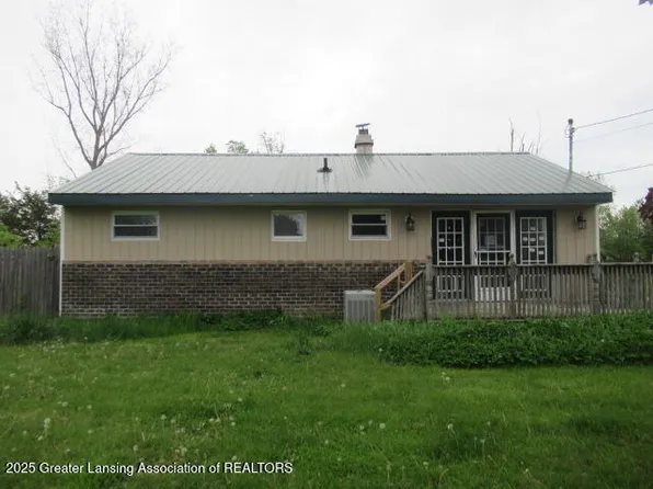 2071 Vandekarr Rd, Owosso, MI 48867