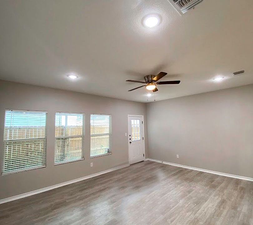 6910 Crestway Dr 4, San Antonio, TX 78239 Zillow