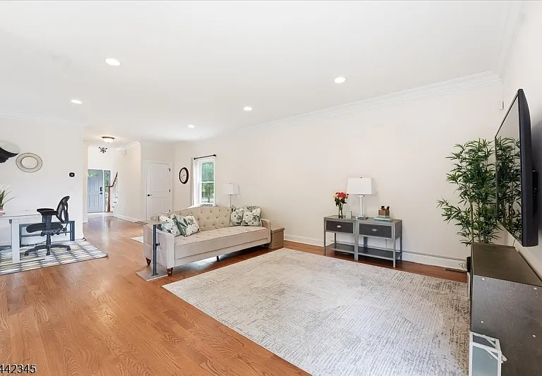 6 Poplar Pl — Photo 13
