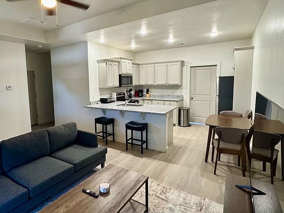 3rd image of 1515 SW Georgia Ave