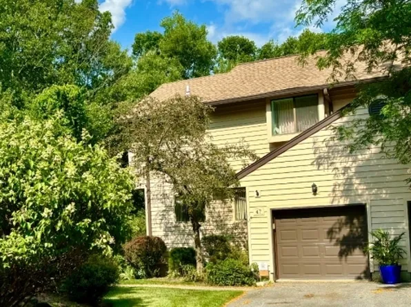 47 Cardinal Ln, Hampton Twp., NJ 07860