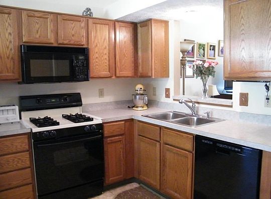 5th image of 4222 Portobello Dr