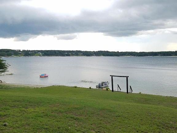 3rd image of 3911 Crystal Lake Dr
