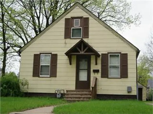 647 Boston Ave, Waterloo, IA 50703