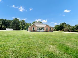 211 Ashley Dr, Tullahoma, TN 37388