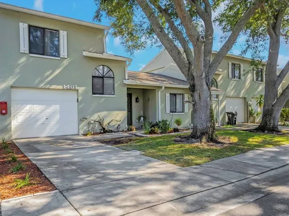 1407 Adams Cir W, Largo, FL 33771