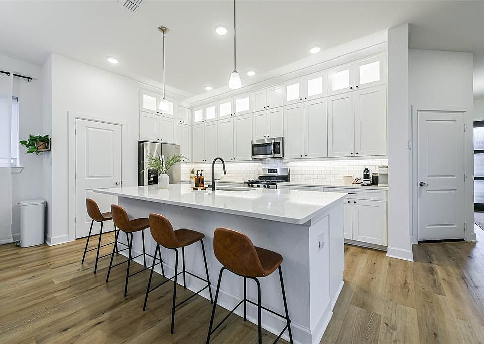 1st image of 19606 Upper Canyon Court