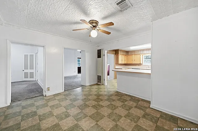 8811 FM 471 N — Photo 12