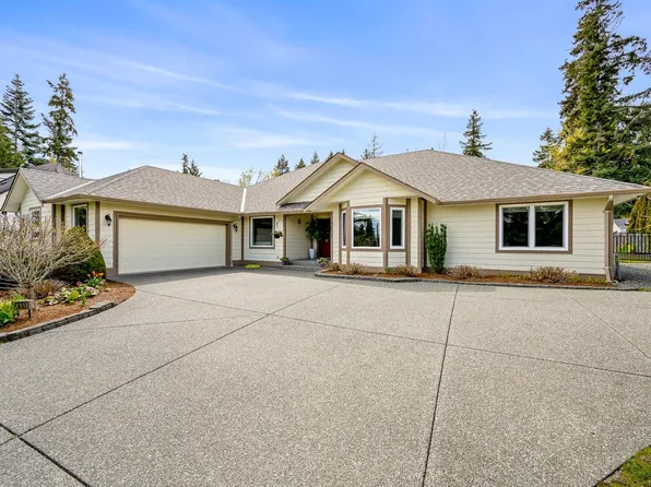 4651 Montrose Dr, Comox Valley, BC V9N 9S8