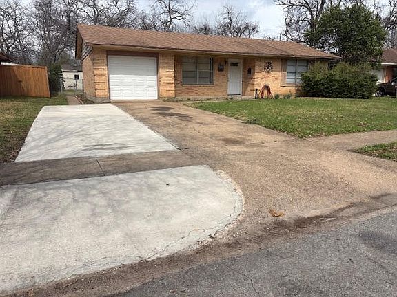 3rd image of 2609 Inadale Ave
