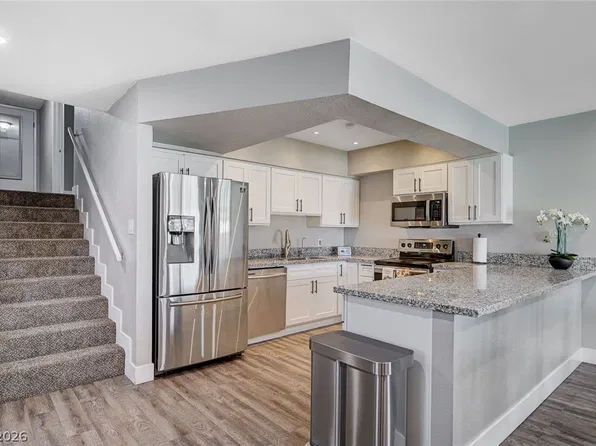 4966 Lana Dr, Paradise Town, NV 89121