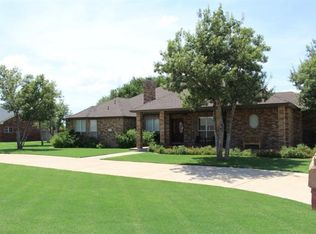807 Avenue R, Shallowater, TX 79363