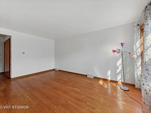 4th image of 242 46th Ave