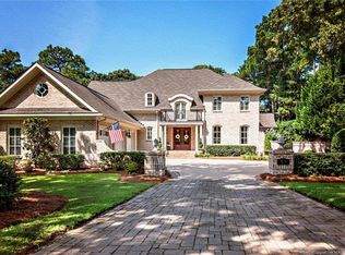 519 Valley Rd, Fayetteville, NC 28305