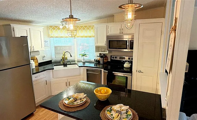161 Greenview Dr #161 — Photo 7