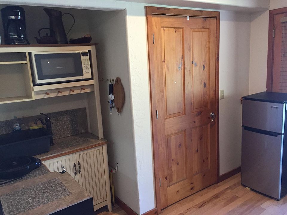 1st image of 17 Daly Ave #3