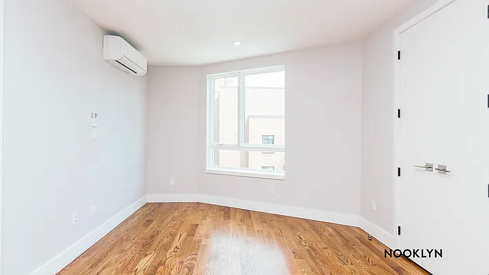 Rented by Nooklyn NYC LLC | media 13