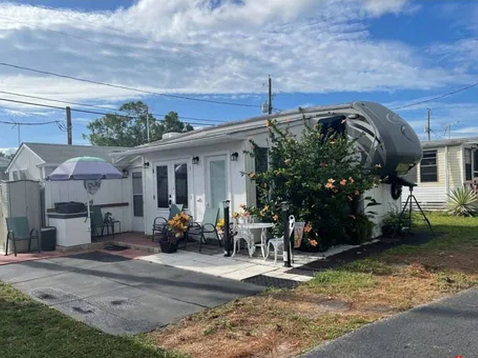 1st image of 6149 Coach House Cir