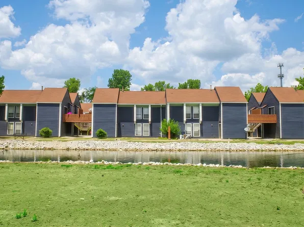 Lakeshore Cove