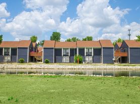 Lakeshore Cove