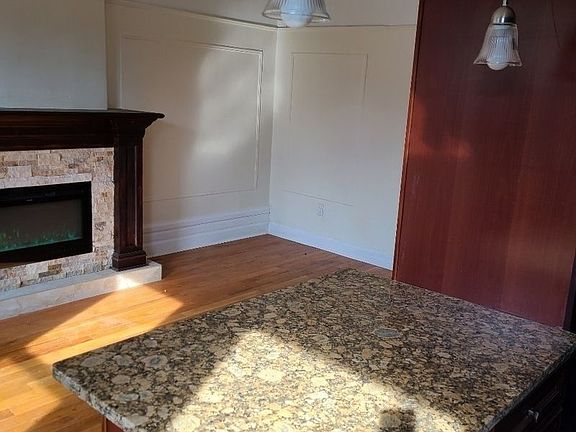 4th image of 812 Rogers Ave Floor 2