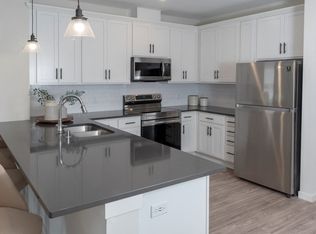 Shady Oak Crossing, Hopkins, MN 55343