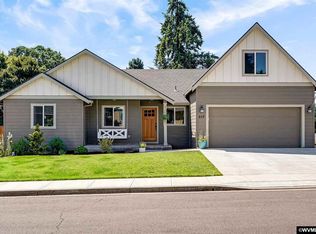 317 NW Pacific Hills Dr, Willamina, OR