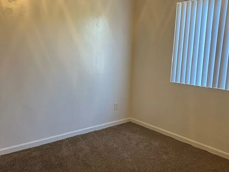 708 Arvin St — Photo 6