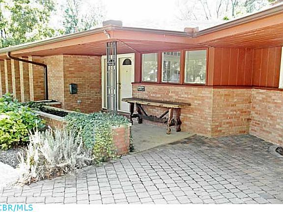 2nd image of 1707 Sundridge Dr