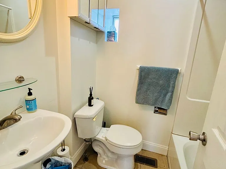22 E Beck St — Photo 6