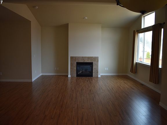 2nd image of 422 Cimmaron Ln NW